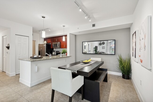 Designer wood cabinetry - AMLI Toscana Place