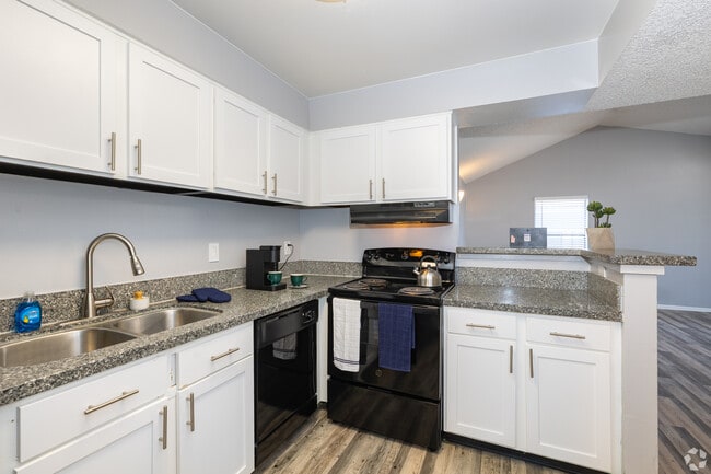 Photo - Parkside Apartments
