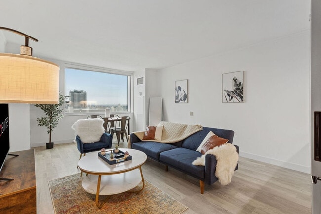 Building Photo - 810 Pacific Ave Unit ID1014277P