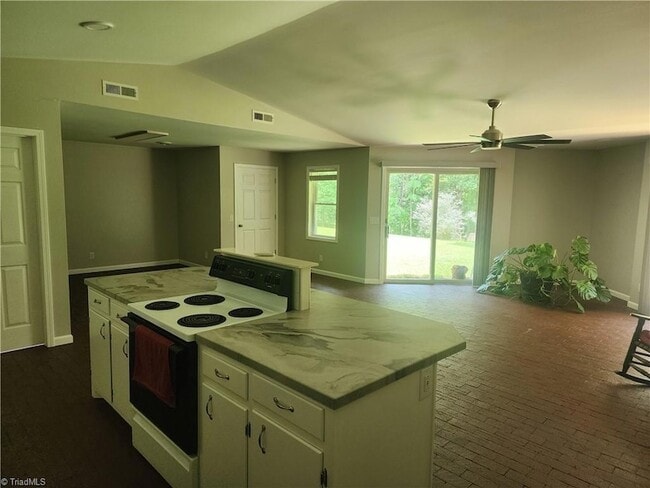 Photo - 59 Pear Tree Ln