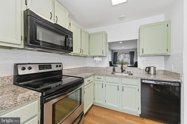 Photo - 11170 Hamlet Ct