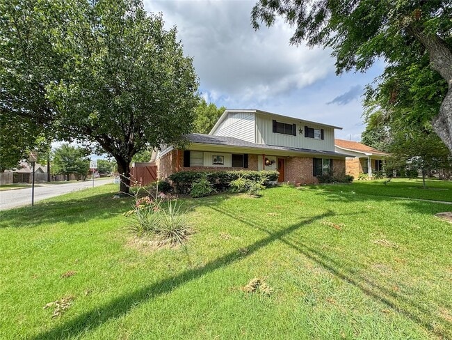 Photo - 1213 Idlewood Dr