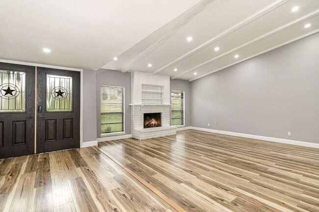 Photo - 4716 Roberts Dr