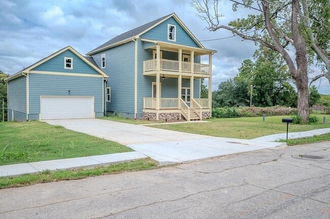 Photo - 1993 Reynolds Dr SW