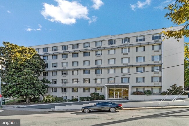 Building Photo - 1730 Arlington Blvd Unit 209