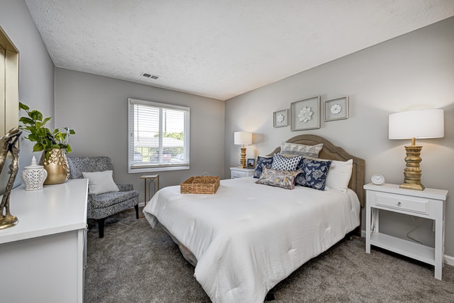 Photo - Ivy Knoll Apartments