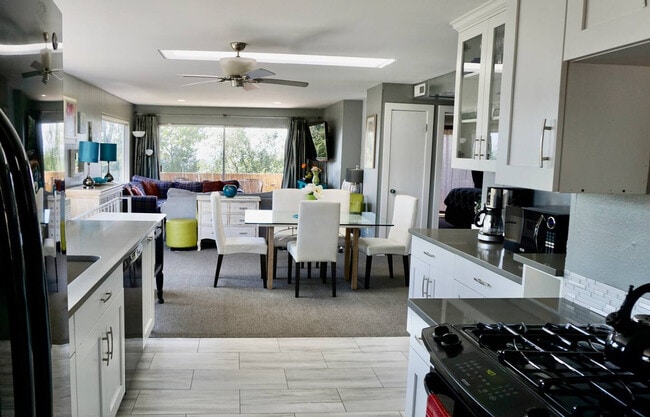 Photo - 665 Columbus St E Unit SI FL1-ID1523706P