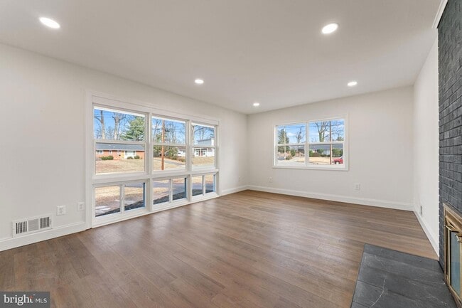 Photo - 7407 Kelvin Pl