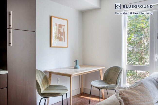 Photo - 10595 Main St Unit FL7-ID615