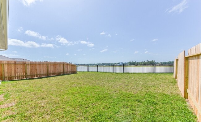 Photo - 16524 Cascading Pnes Ct