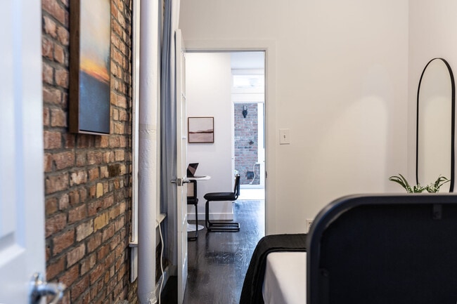 Photo - 104 Forsyth St Unit ID1013713P