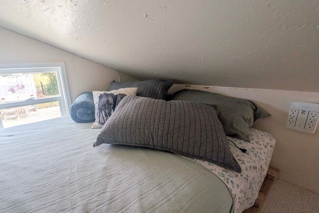 Photo - 445 Hansen Ln Unit SI ID1604738P