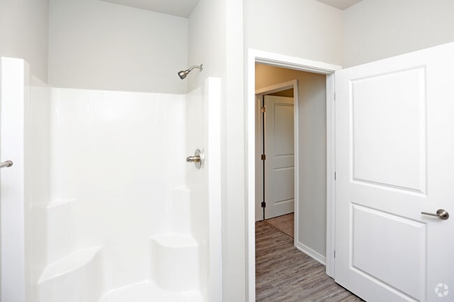 Bathroom - The Allure at 141