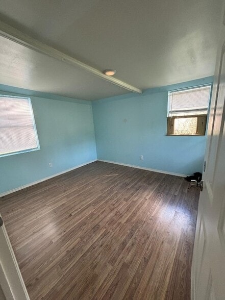 Photo - 250 Richard St