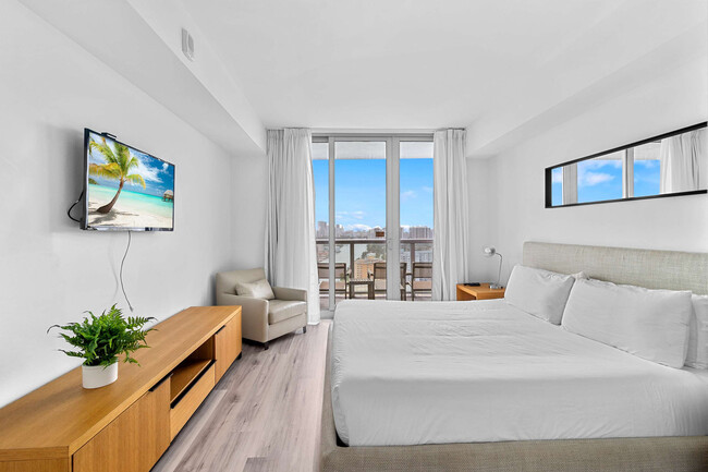 Building Photo - 2602 E Hallandale Beach Blvd Unit SI ID1227511P