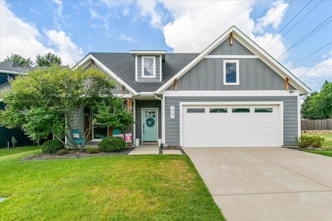 Building Photo - 809 Meadowbend Loop S