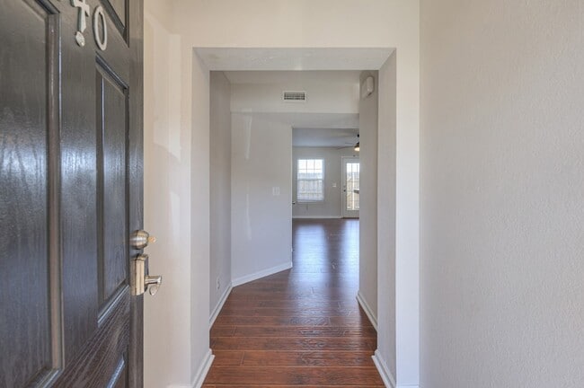 Photo - 240 Arapaho Dr