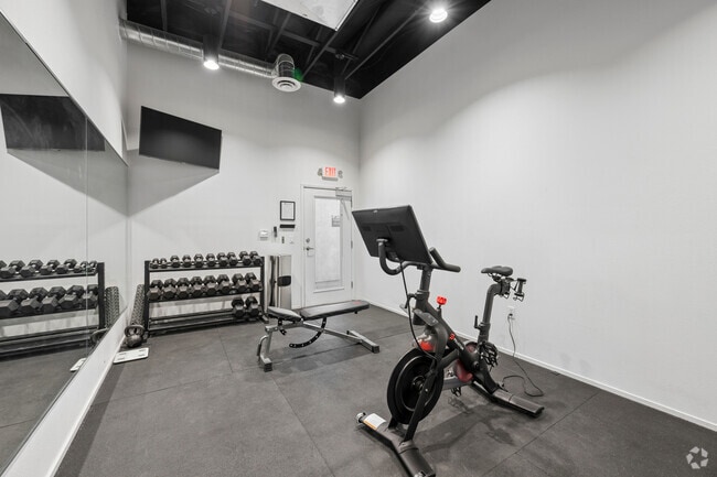 Gym - shareDOWNTOWN - Arts District