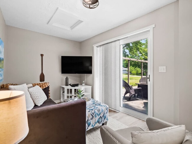 Photo - 7525 Lake Rd E Unit SI ID1496052P