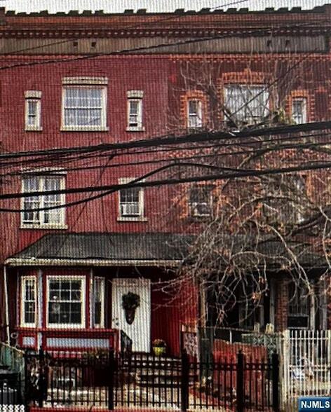 Photo - 122.5 3rd Ave