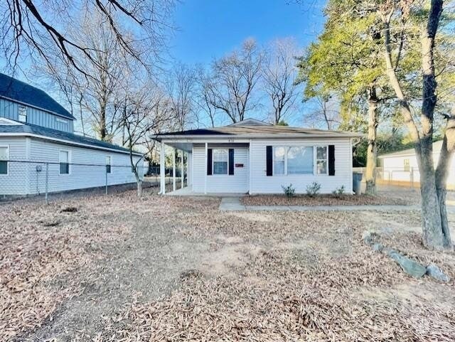 Photo - 416 E 19th St