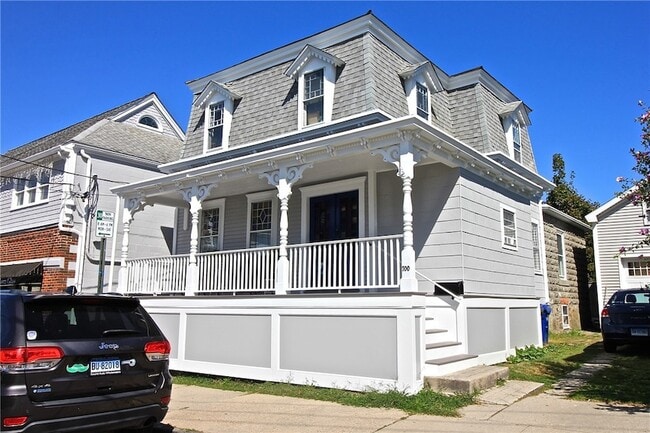 Building Photo - 700 Thames St