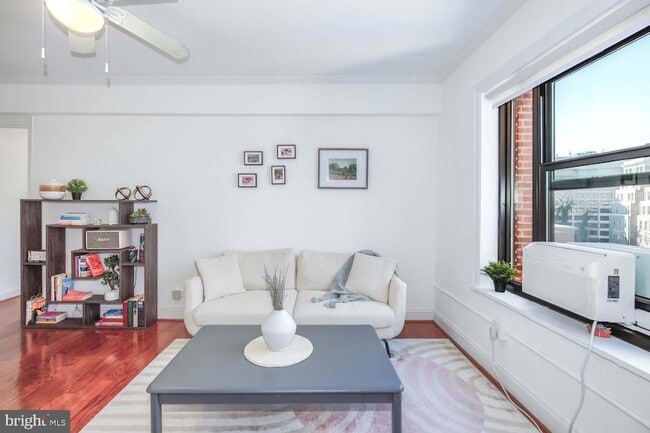 Photo - 2100 19th St NW Unit 701