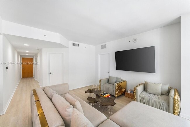 Photo - 244 Biscayne Blvd Unit 1808