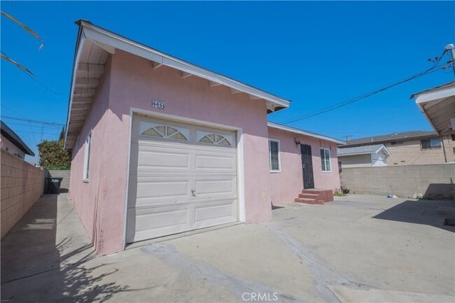 Building Photo - 4433 Triggs St