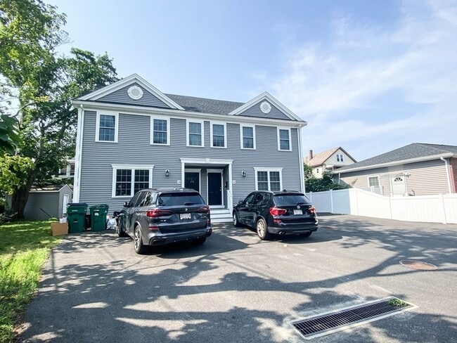 Building Photo - 28 Woodruff Ave