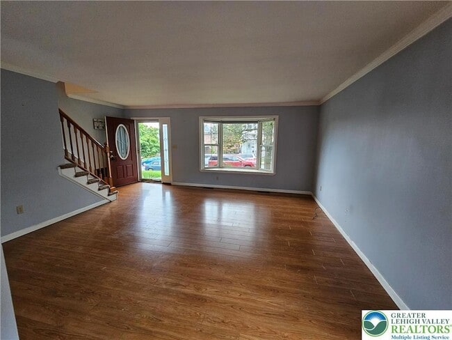 Photo - 656 Furnace St