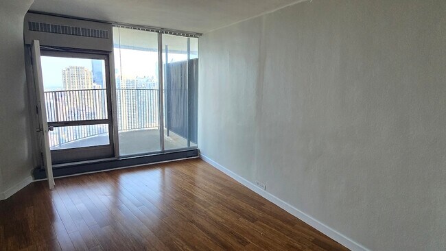 Photo - 300 N State St Unit 5903