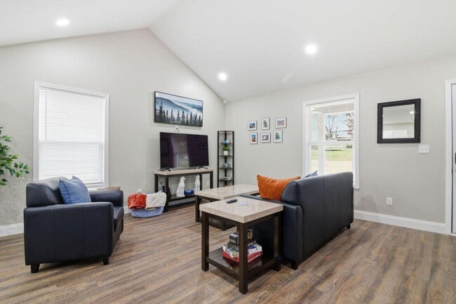 Photo - 810 Carson St Unit ID1331737P