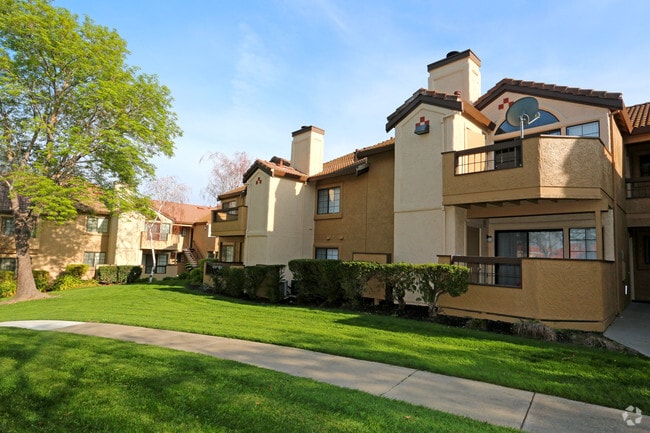 Photo - Oak Hills Apartments