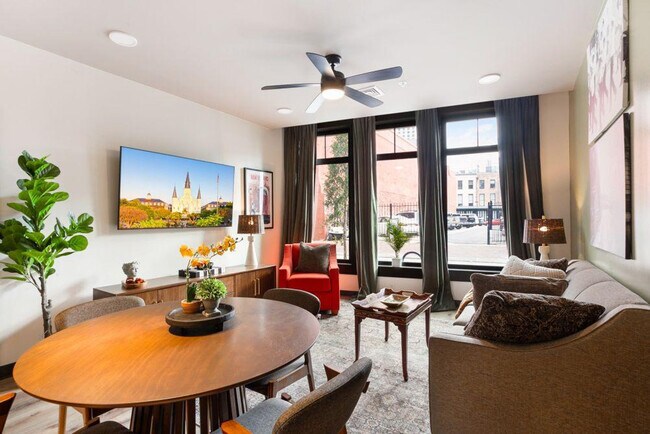 Building Photo - 611 Commerce St Unit ID1267084P