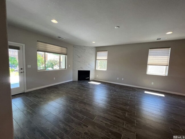 Photo - 774 Sweet Briar Ln