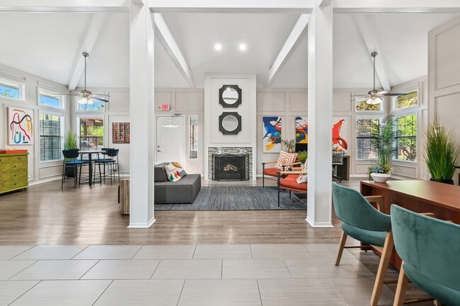 Leasing Office and Resident Lounge - Brighton Place