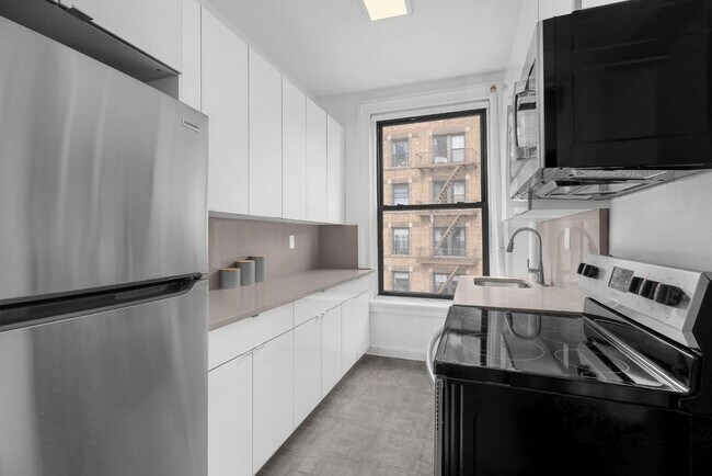 Photo - 257 W 19th St Unit SI ID1224966P