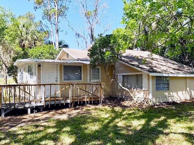 Photo - 424 E Dr Martin Luther King Jr Blvd