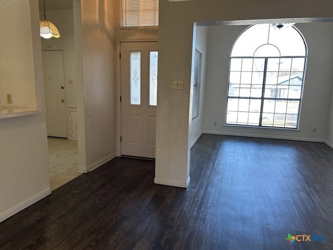 Photo - 4804 Shawn Dr