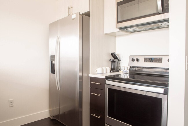 Photo - 550 W Juneau Ave Unit SI ID1379047P