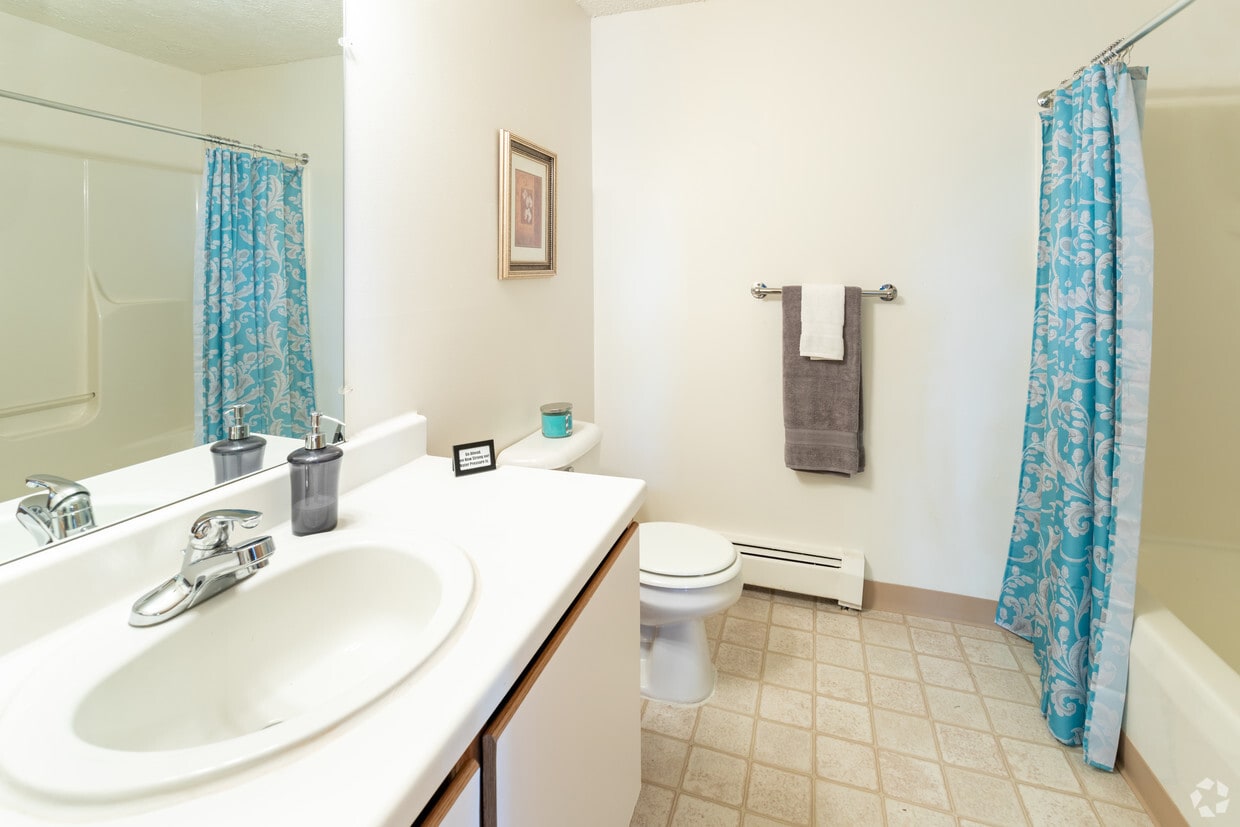 Floor Plan - Two Bedroom