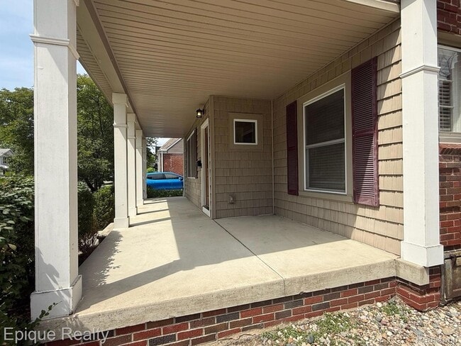Photo - 1846 Oakshire Ave