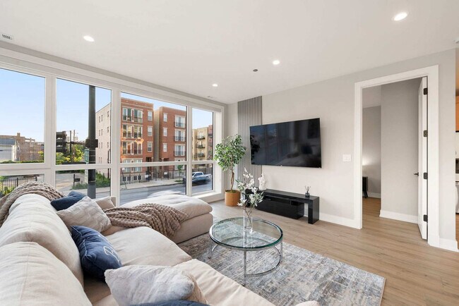 Photo - 2344 W Polk St Unit ID1253891P