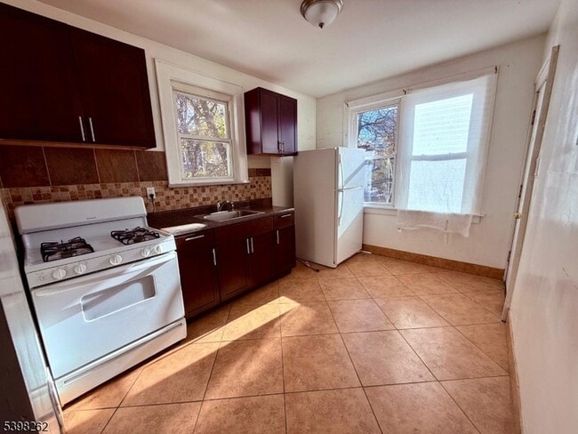 Photo - 11 Montrose Terrace Unit 2