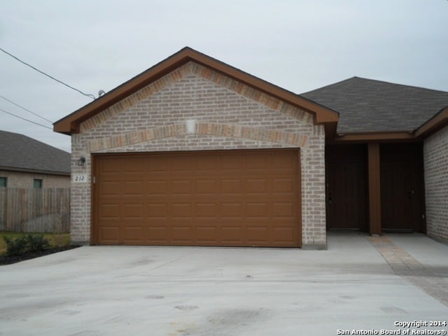 Photo - 210 Stone Gate Dr