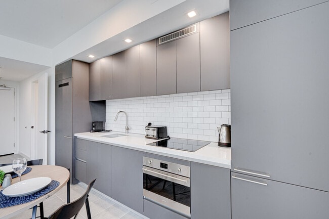 Photo - 300 NE 2nd Ave Unit ID1058673P