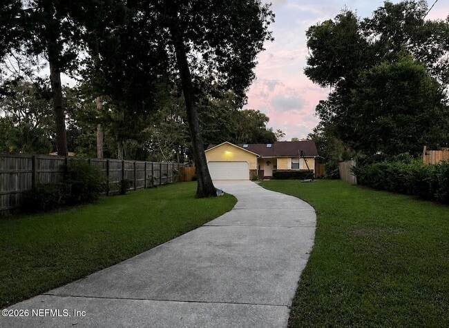 Building Photo - 1671 E Holly Oaks Lake Rd