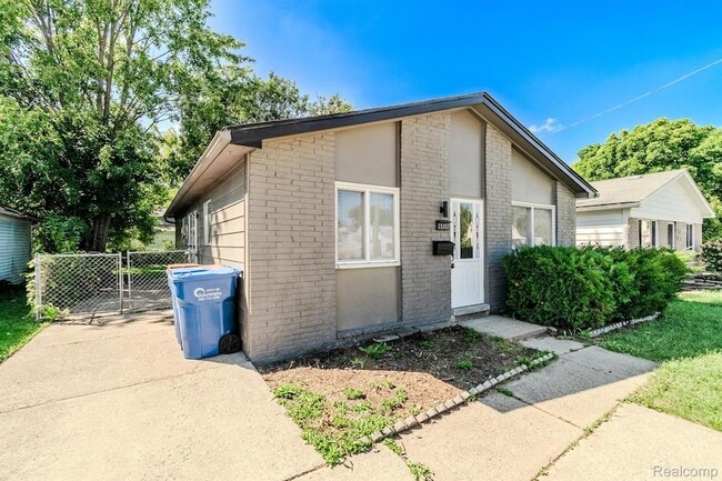 Photo - 23257 Stewart Ave