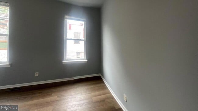 Photo - 1235 W Hazzard St